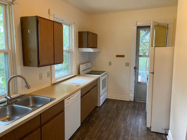 $1,575 | 1051 East Johnson Street, Unit 1, Madison, WI 53703