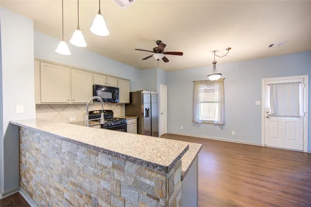 $275,000 | 19022 Ayston Drive, Tomball, TX 77375
