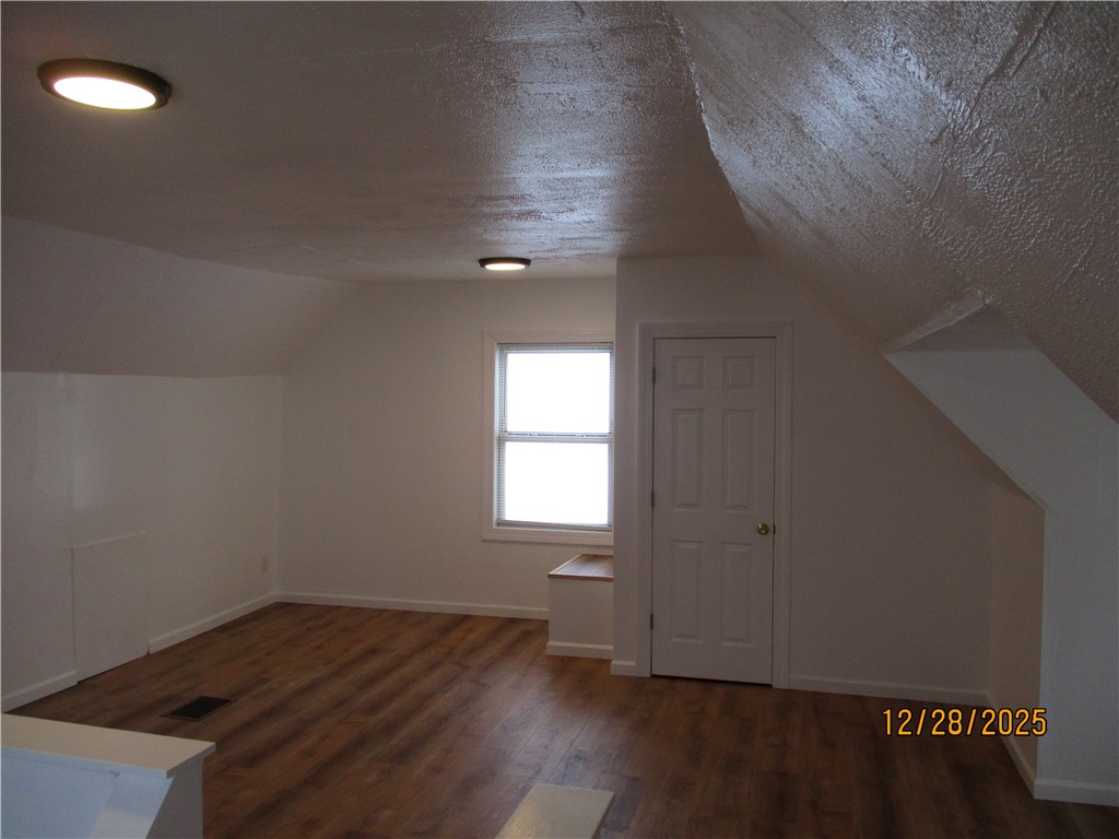 88 Jackson Street Rochester, NY 14621 - Photo 7 of 24