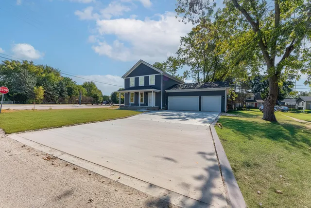 $468,000 | 3331 Mill Lake Road, Lake Orion, MI 48360