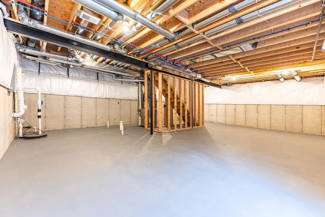 $468,000 | 3331 Mill Lake Road, Lake Orion, MI 48360