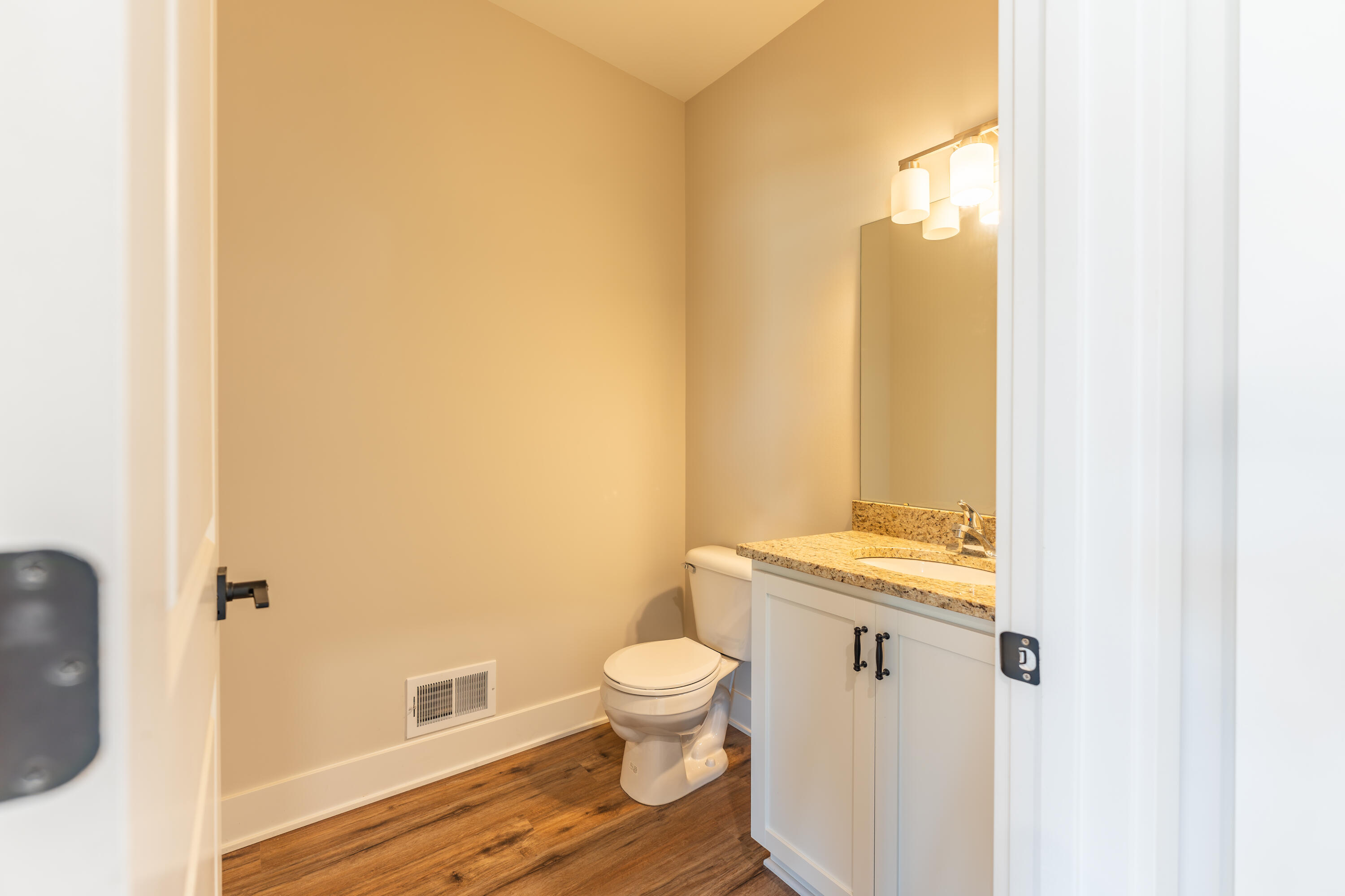 3331 Mill Lake Road Lake Orion, MI 48360 - Photo 9 of 31 23