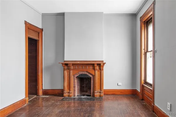 $150,000 | 76 East Genesee Street, Auburn, NY 13021