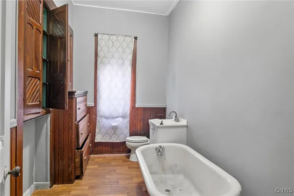 $150,000 | 76 East Genesee Street, Auburn, NY 13021