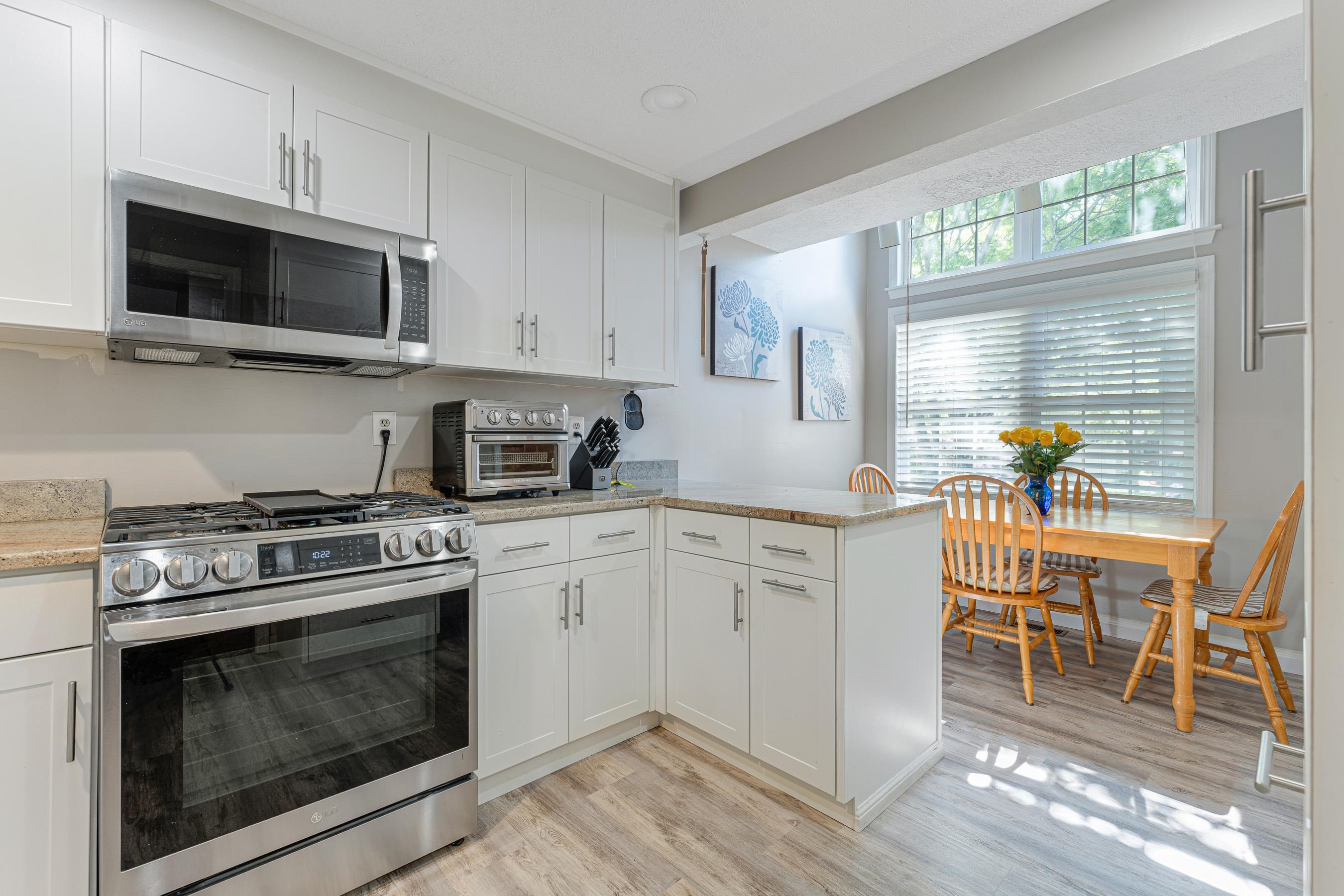 353 Winding Pond Road Londonderry, NH 03053 - Photo 7 of 45