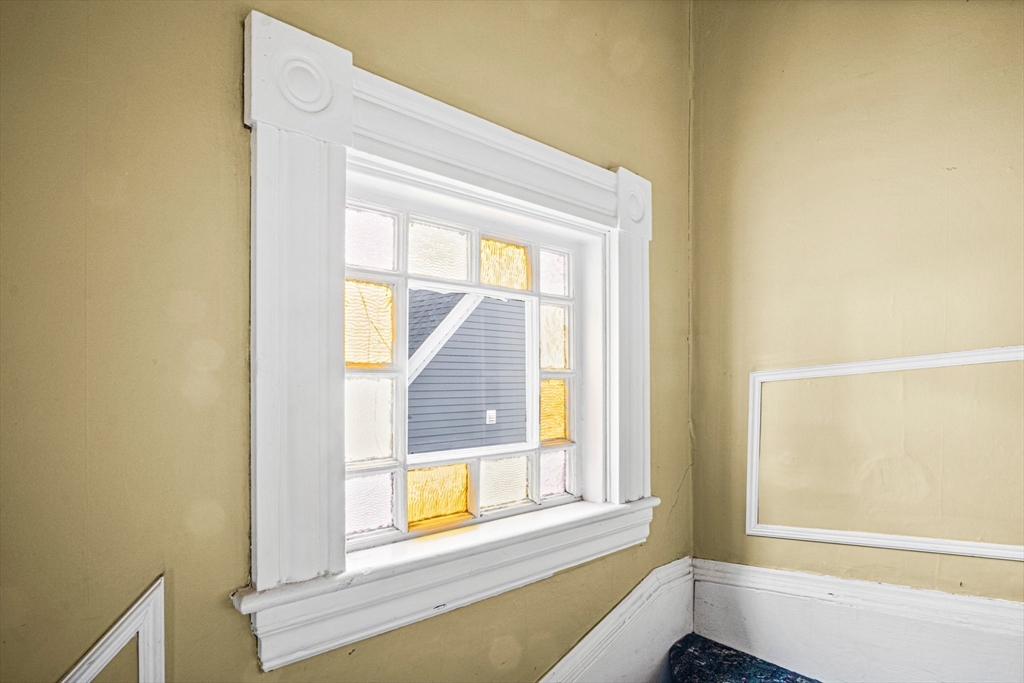 9 Montvale Road Woburn, MA 01801 - Photo 3 of 24 Gallery Image 3