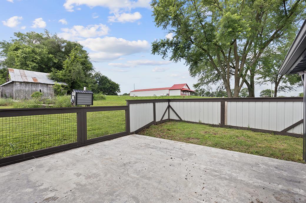 332 Fir Road La Russell, MO 64848 - Photo 7 of 50 3U5A7322