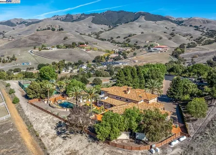 $2,900,000 | 7210 Johnston Road, Pleasanton, CA 94588