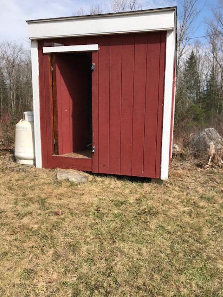 332 Leonard Hill Road Concord, VT 05824 - Photo 4 of 8