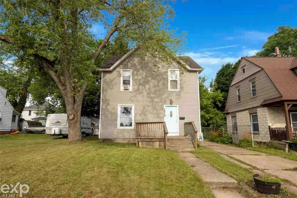 $249,900 | 1939 Delwood Avenue Southwest, Wyoming, MI 49509