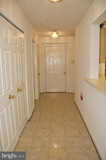 812 Kennington Road, Unit 812 Reisterstown, MD 21136 - Photo 8 of 17 Hallway