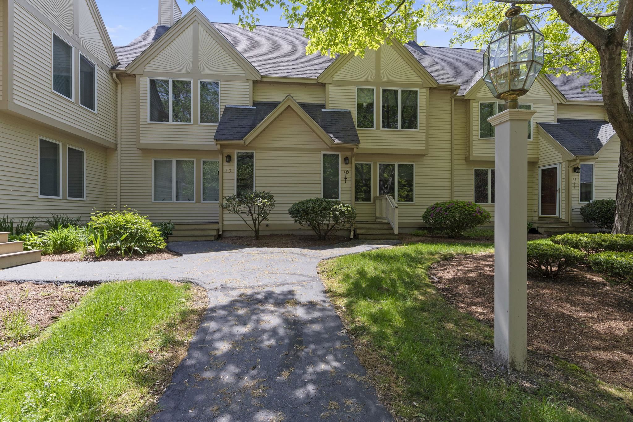 40 Preston Field Road Nashua, NH 03064 - Photo 1 of 49