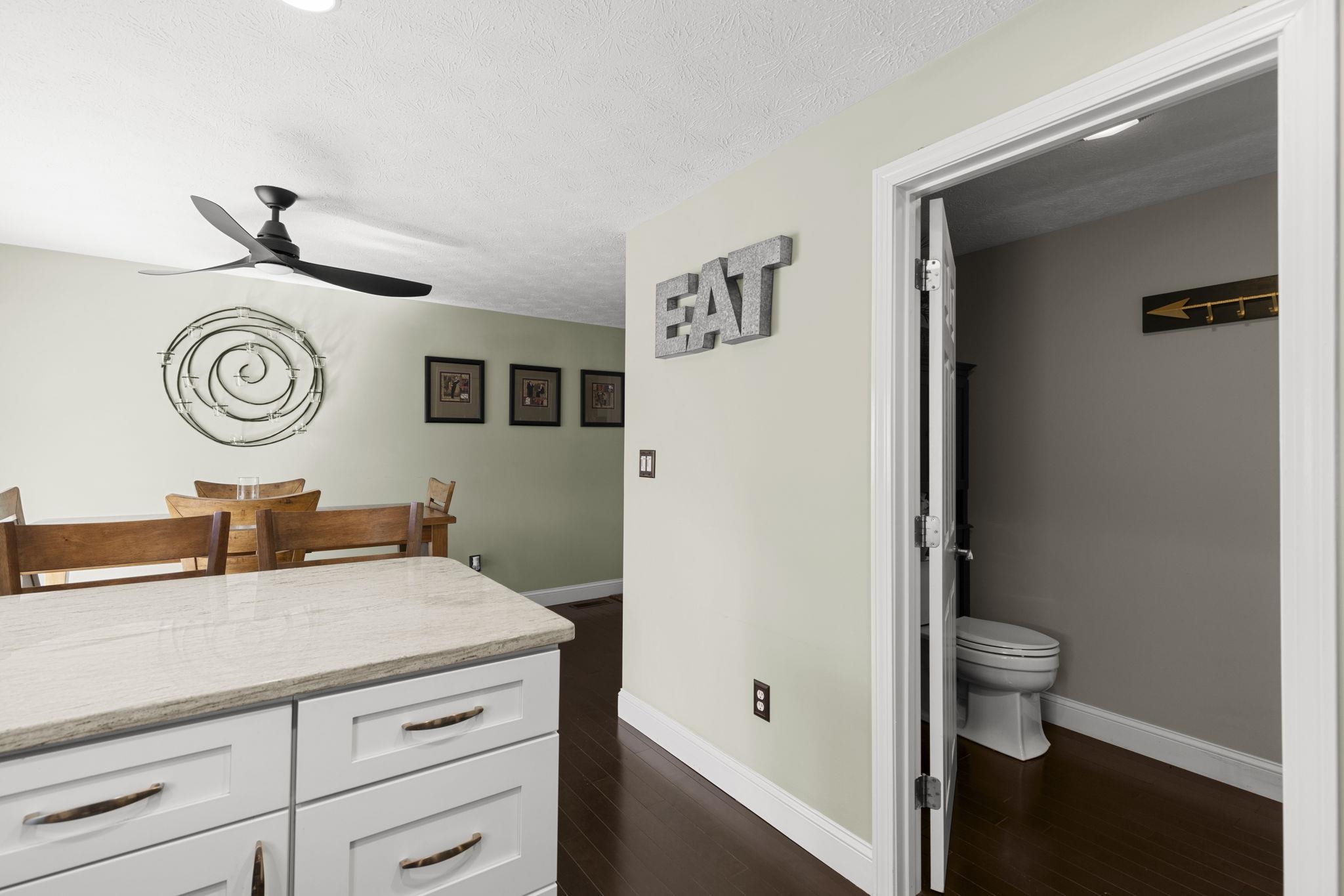 40 Preston Field Road Nashua, NH 03064 - Photo 11 of 49