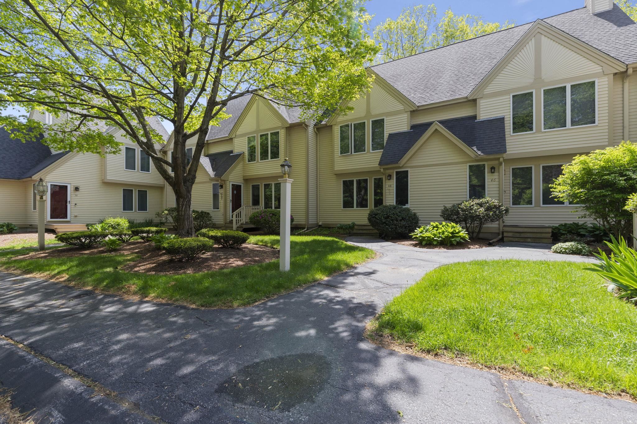 40 Preston Field Road Nashua, NH 03064 - Photo 2 of 49