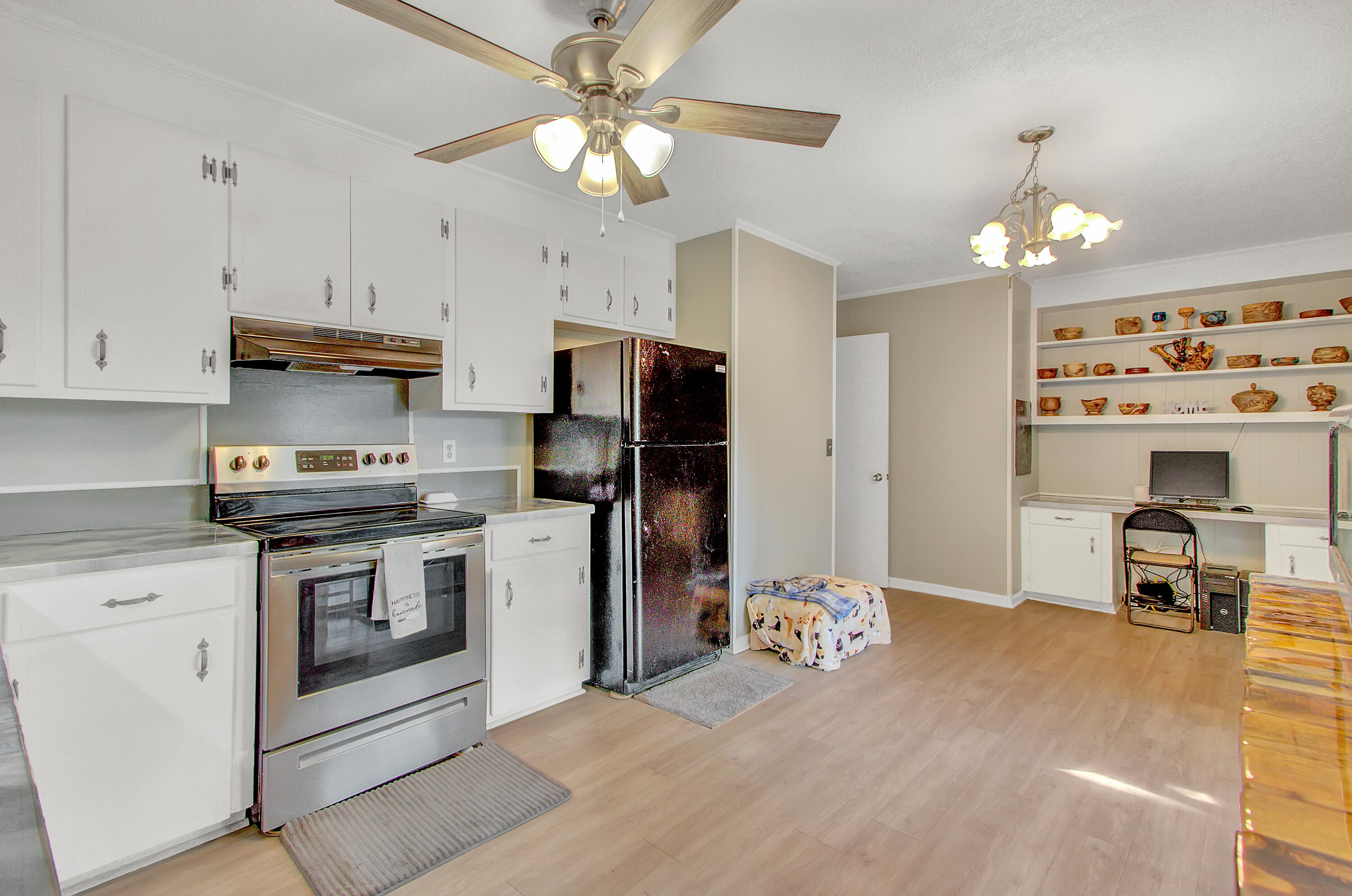 105 English Road Summerville, SC 29483 - Photo 4 of 23 IMG_0061_2_3