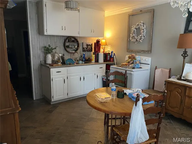 $75,000 | 102 West 11th Street, Caruthersville, MO 63830