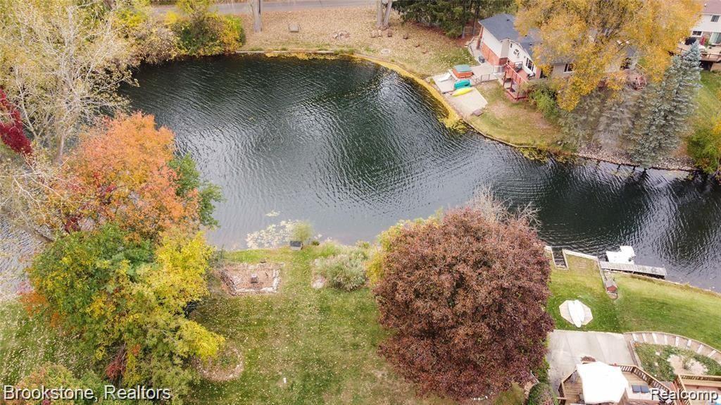2693 Ripple Court White Lake, MI 48383 - Photo 12 of 36