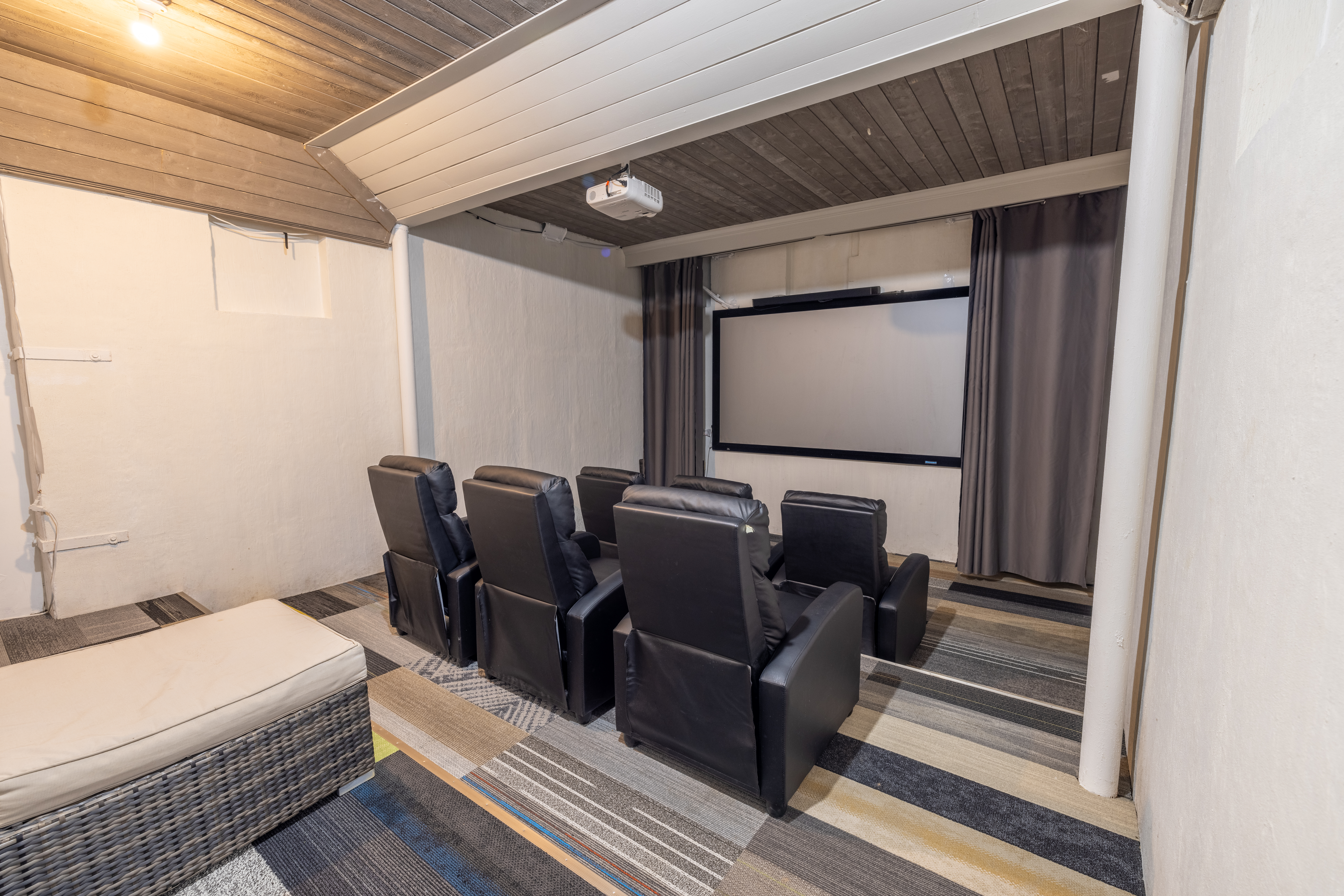 116 Baxter Road Nantucket, MA 02554 - Photo 20 of 28 a living room with furniture and a flat screen tv