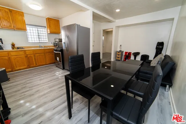 $1,550,000 | 523 South Wilton Place, Los Angeles, CA 90020