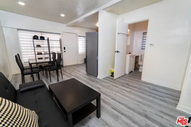 $1,550,000 | 523 South Wilton Place, Los Angeles, CA 90020