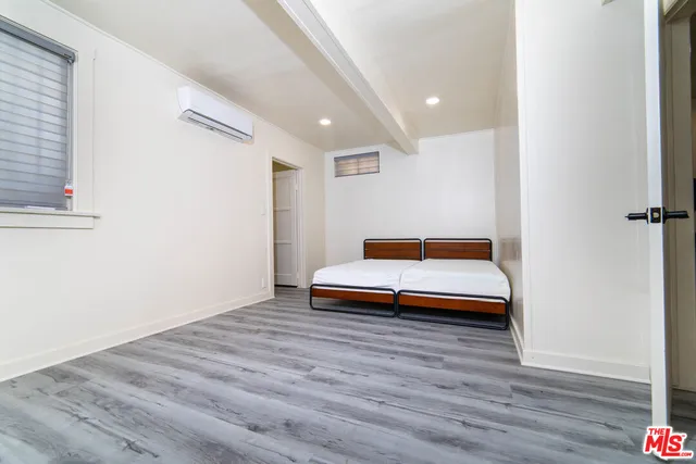 $1,550,000 | 523 South Wilton Place, Los Angeles, CA 90020