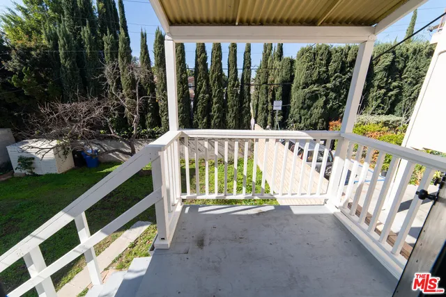 $1,550,000 | 523 South Wilton Place, Los Angeles, CA 90020