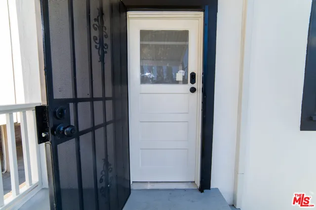 $1,550,000 | 523 South Wilton Place, Los Angeles, CA 90020