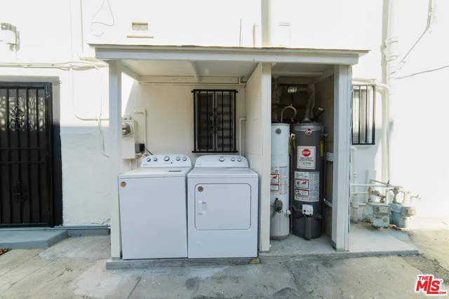 $1,550,000 | 523 South Wilton Place, Los Angeles, CA 90020