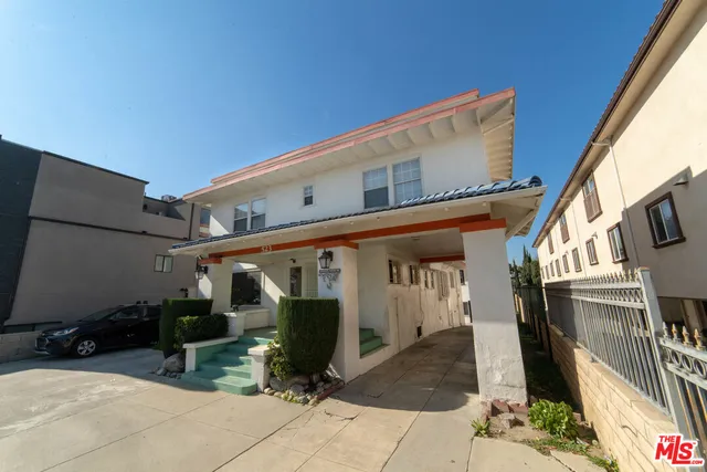 $1,550,000 | 523 South Wilton Place, Los Angeles, CA 90020