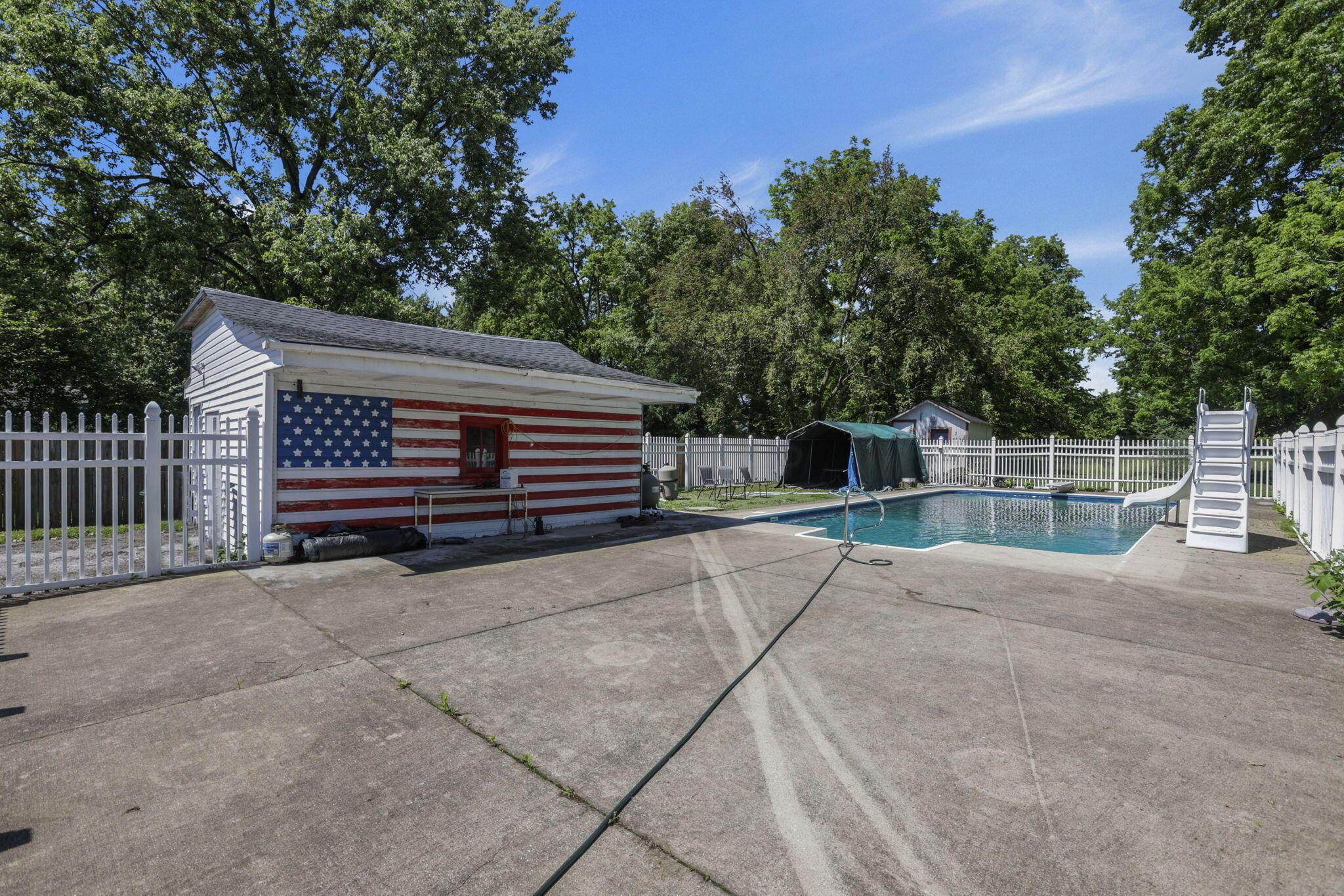 3017 Courtright Road Columbus, OH 43232 - Photo 41 of 44 42-web-or-mls-4E7A9096