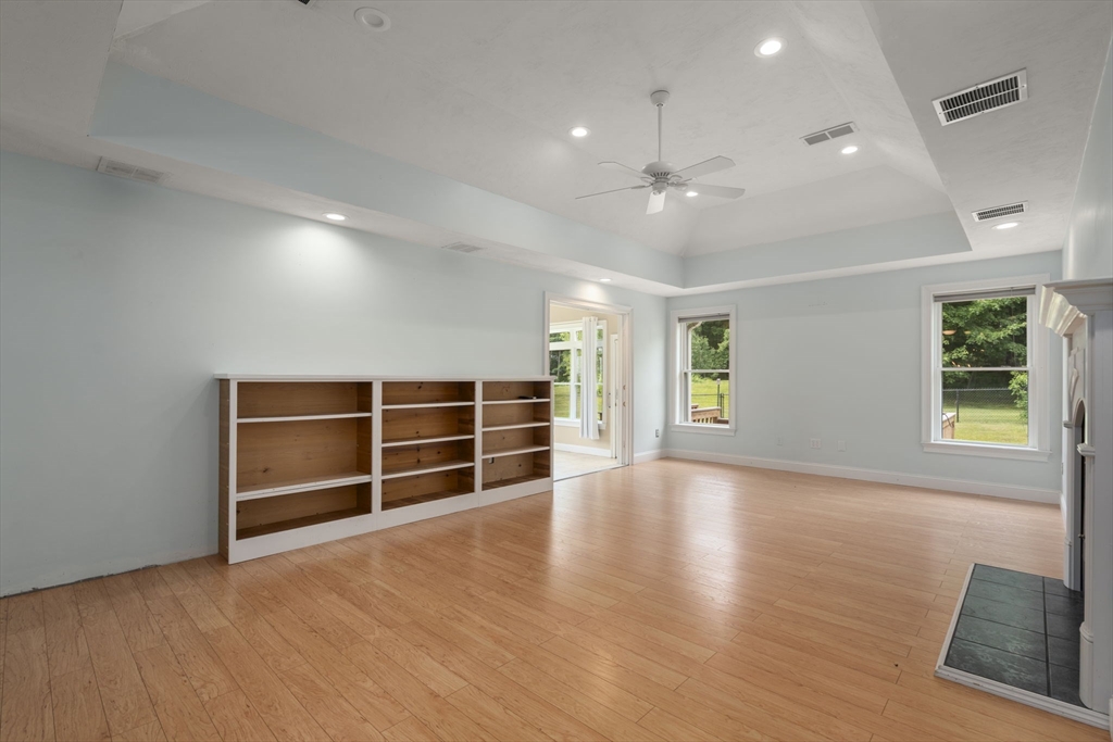 893 Cronin Road Warren, MA 01585 - Photo 17 of 38