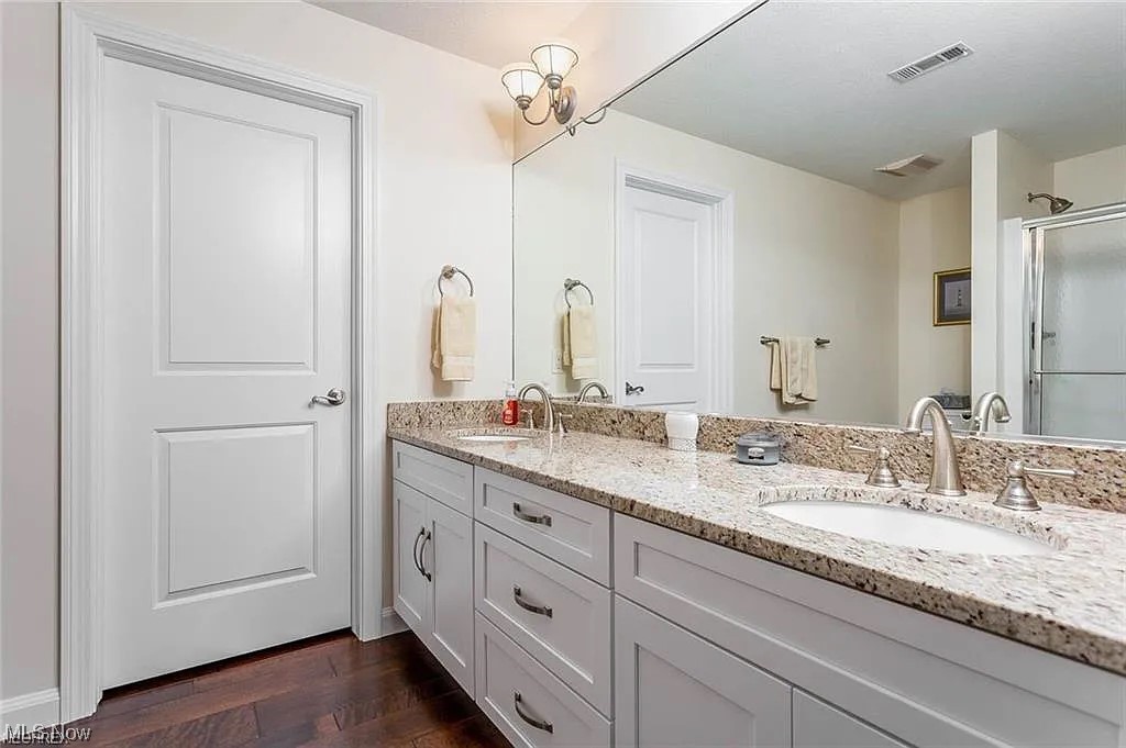 122 Turtle Bay Huron, OH 44839 - Photo 15 of 31 Master bath