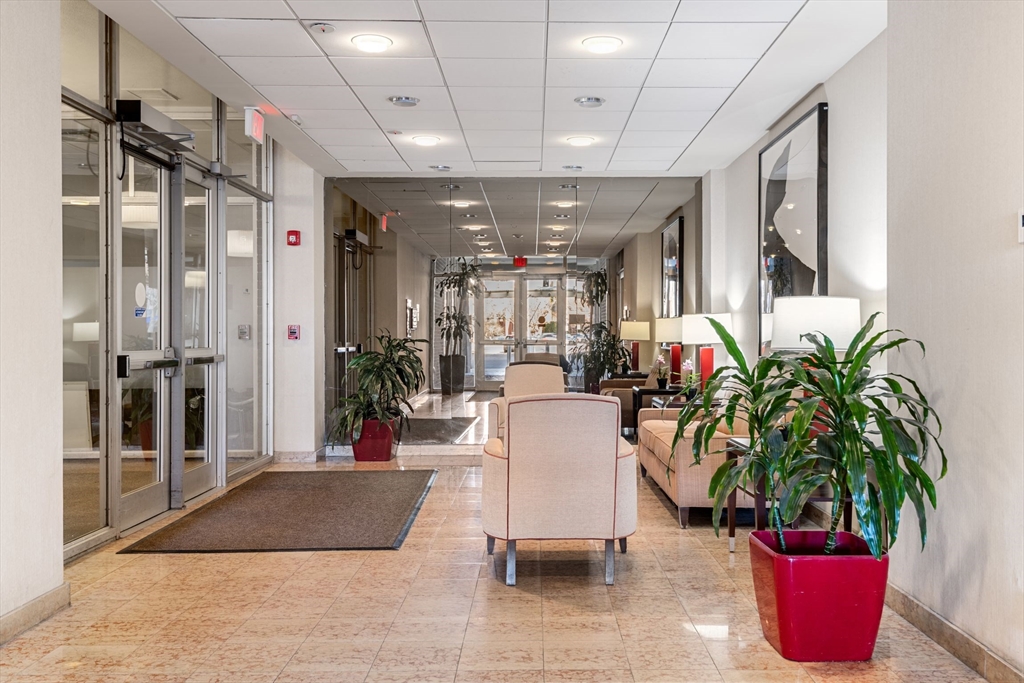 44 Washington Street, Unit 915 Brookline, MA 02445 - Photo 14 of 16