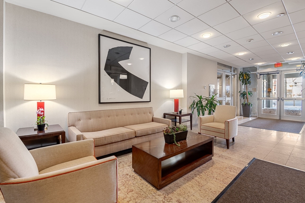 44 Washington Street, Unit 915 Brookline, MA 02445 - Photo 15 of 16