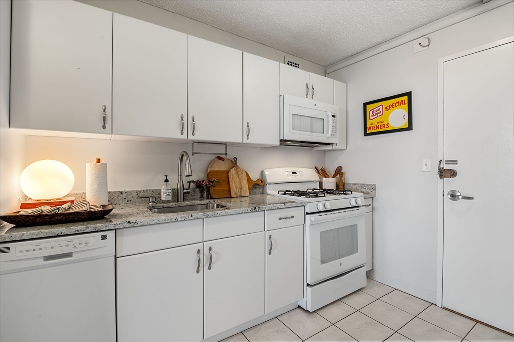 44 Washington Street, Unit 915 Brookline, MA 02445 - Photo 9 of 16