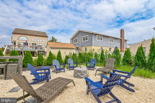 a building outdoor space with patio furniture