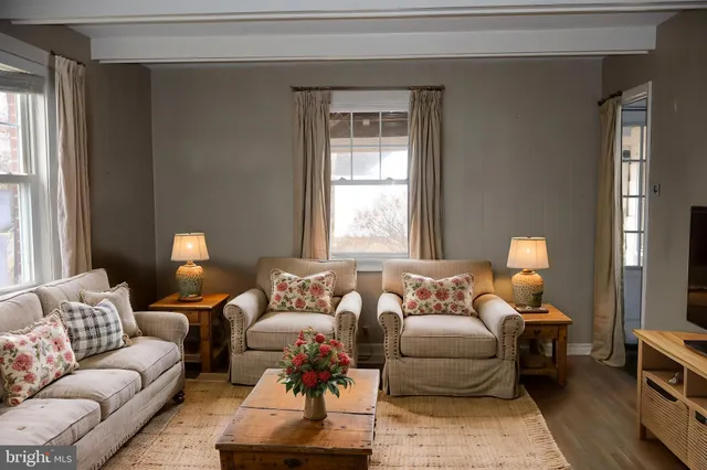 $349,900 | 1820 Hilltown Pike, Hilltown, PA 18927