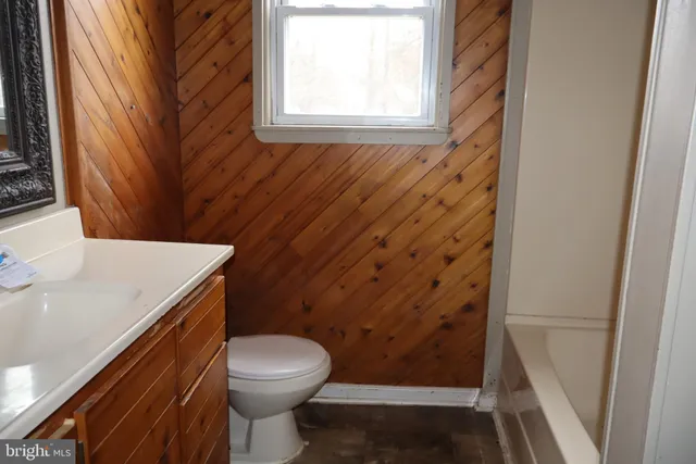 $349,900 | 1820 Hilltown Pike, Hilltown, PA 18927