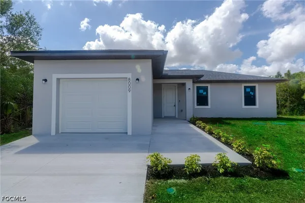 $1,900 | 8009 Cod Court, LaBelle, FL 33935