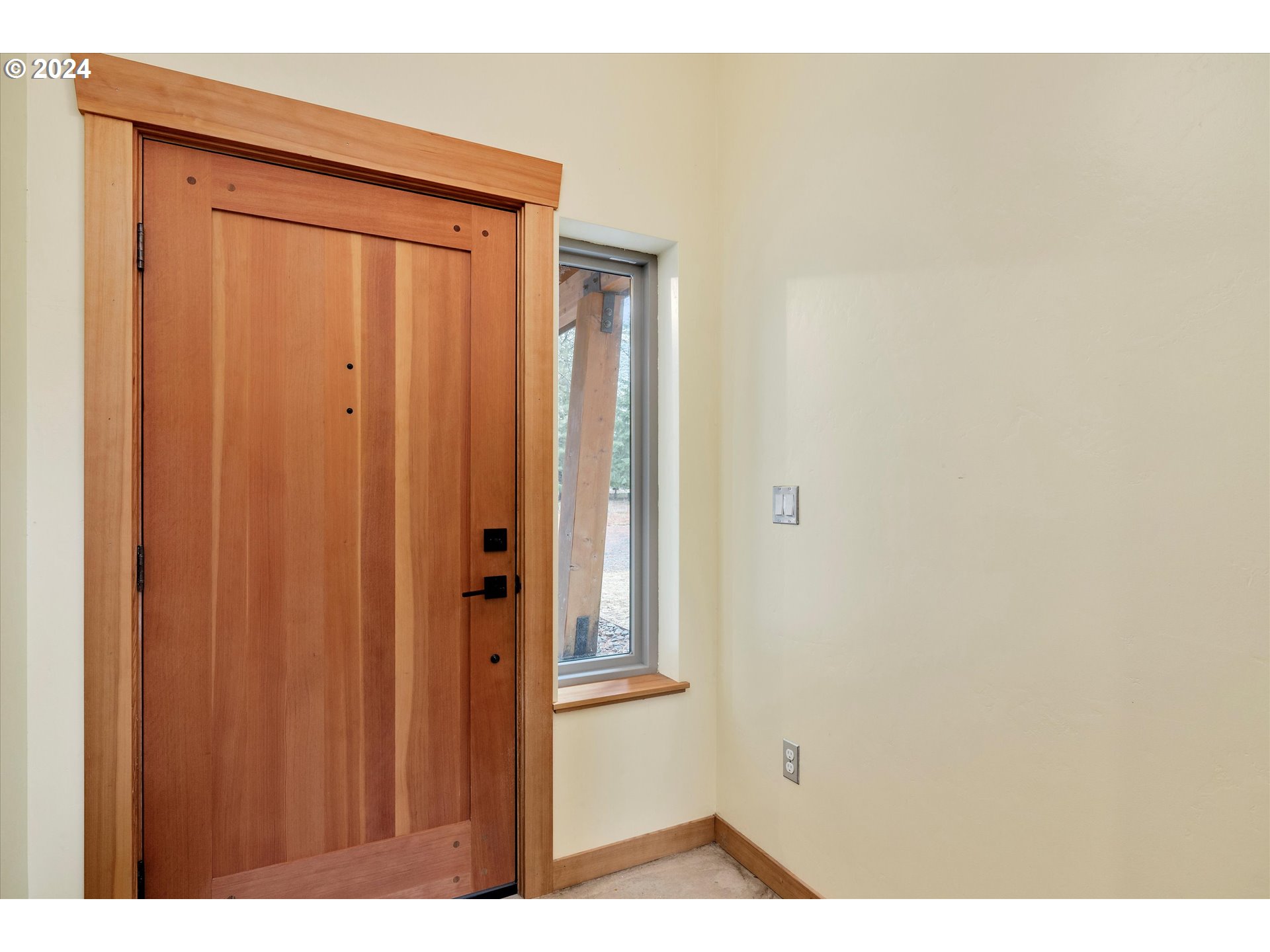 115 Jennings Road Trout Lake, WA 98650 - Photo 7 of 37 Entrance/Foyer