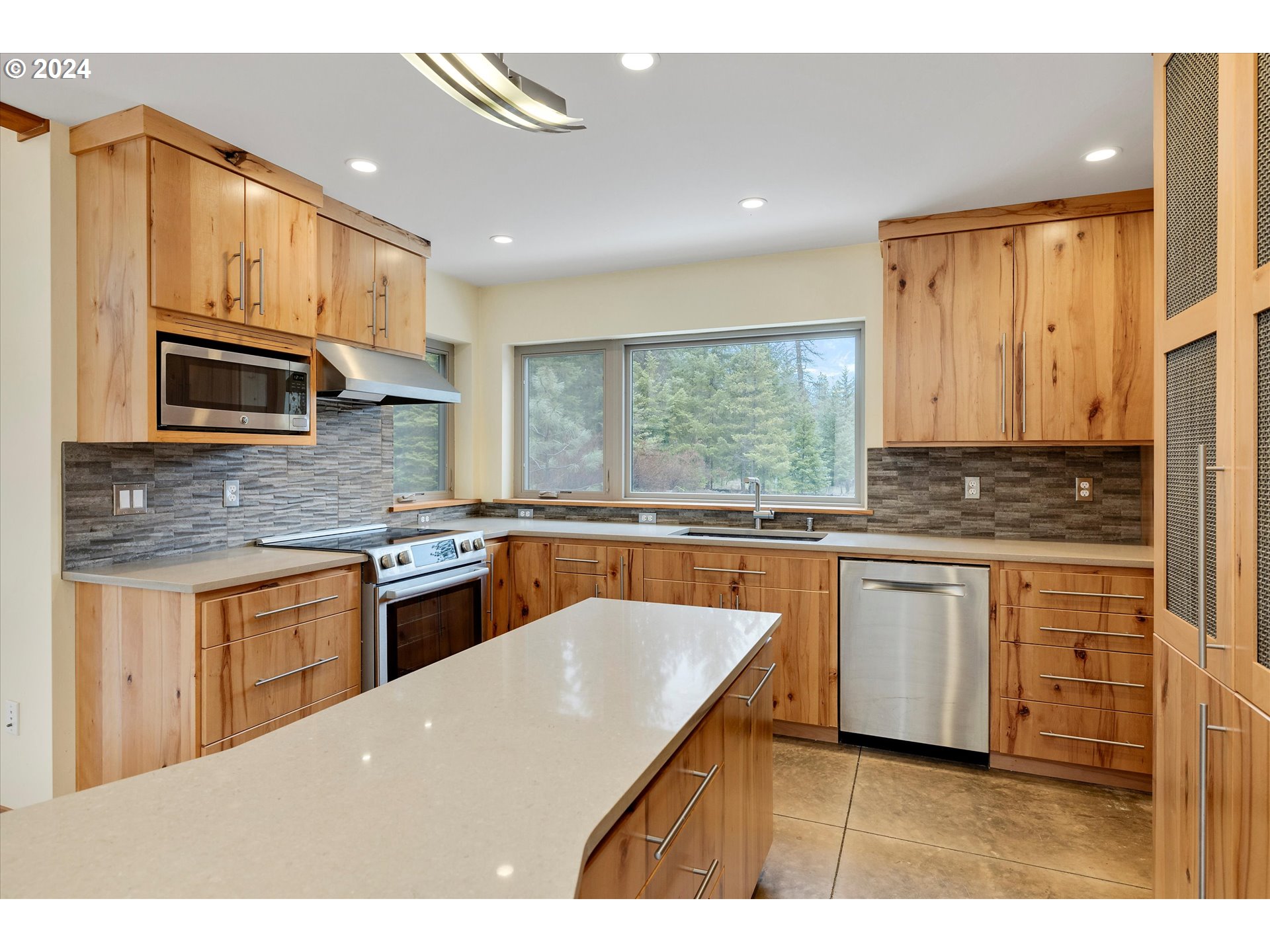 115 Jennings Road Trout Lake, WA 98650 - Photo 9 of 37 Kitchen