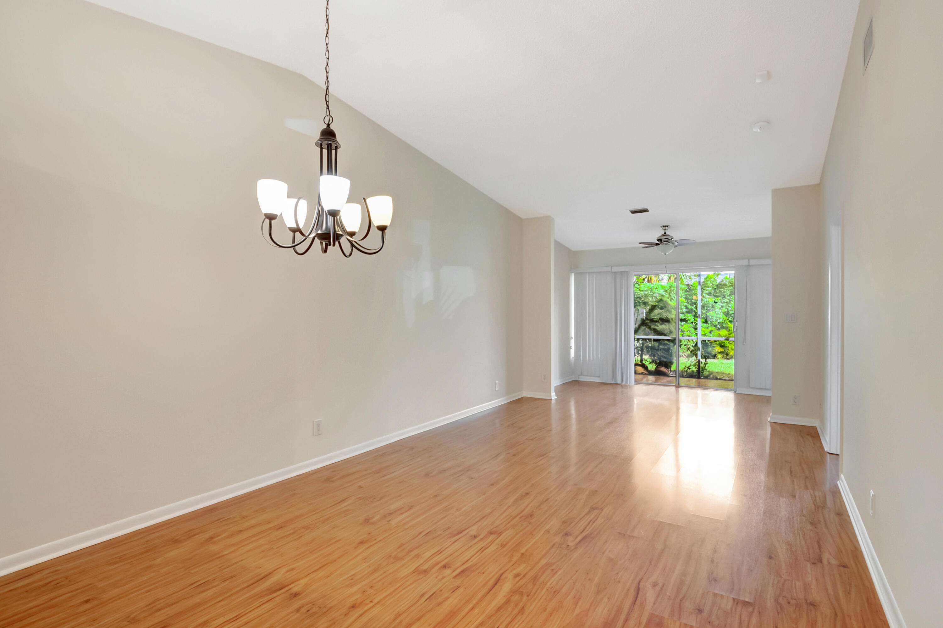 8627 Overset Lane Boca Raton, FL 33496 - Photo 7 of 37 DSC_7219