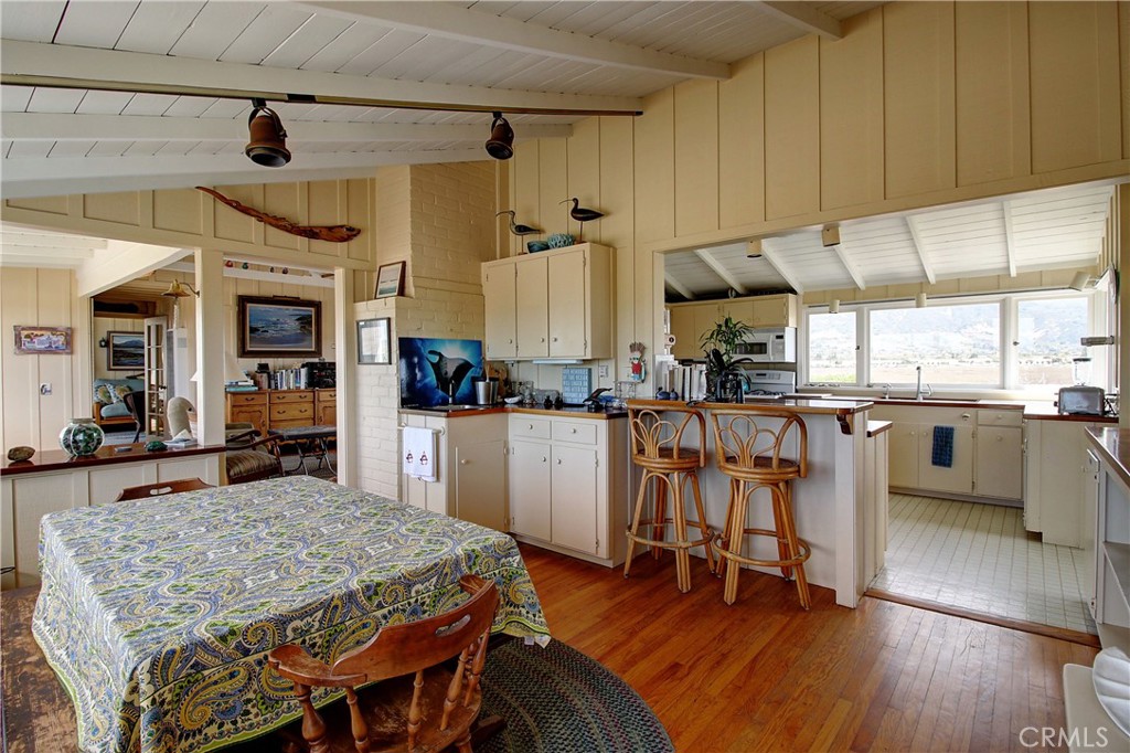 539 Sand Point Road Carpinteria, CA 93013 - Photo 13 of 30