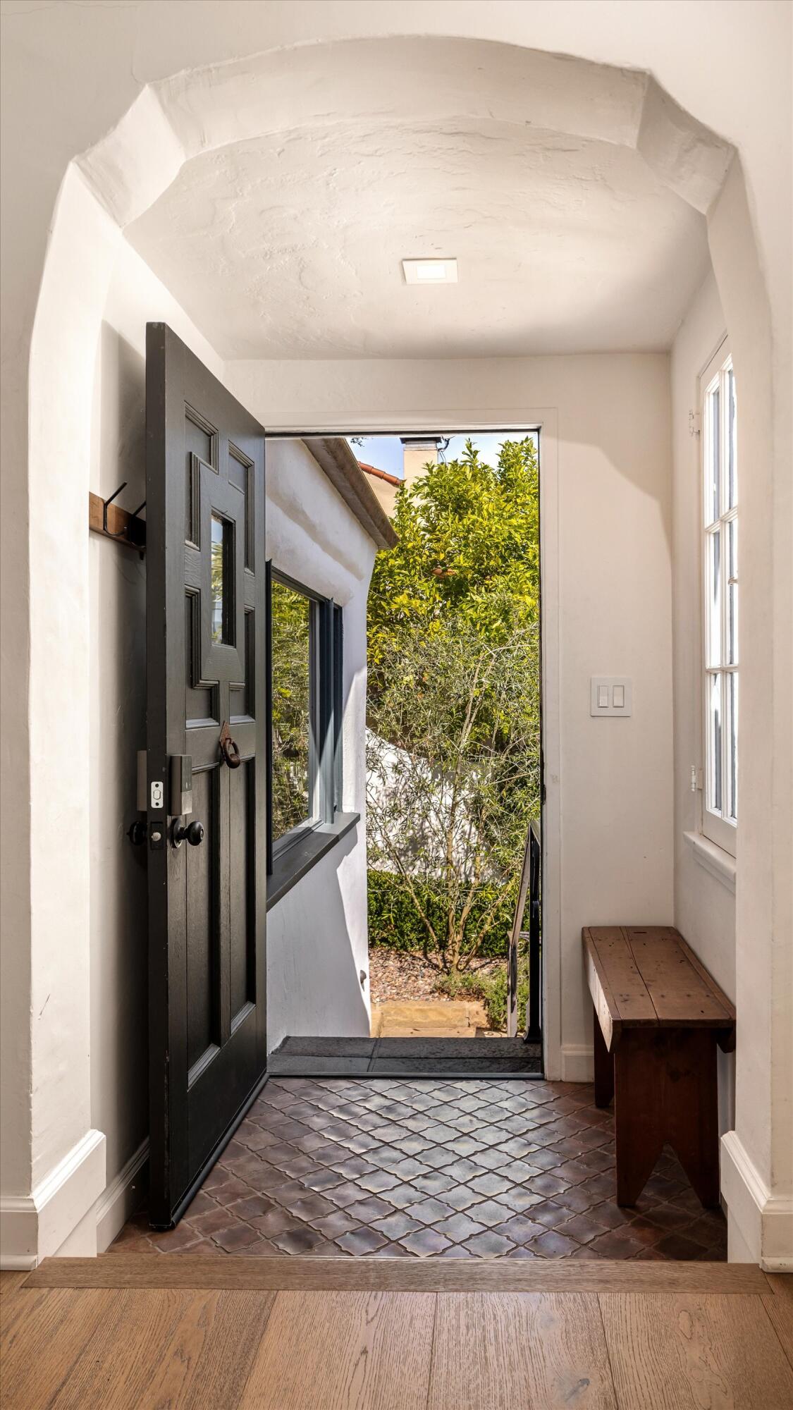 1421 Clearview Road Santa Barbara, CA 93101 - Photo 4 of 41 07-1421 Clearview Rd - 7