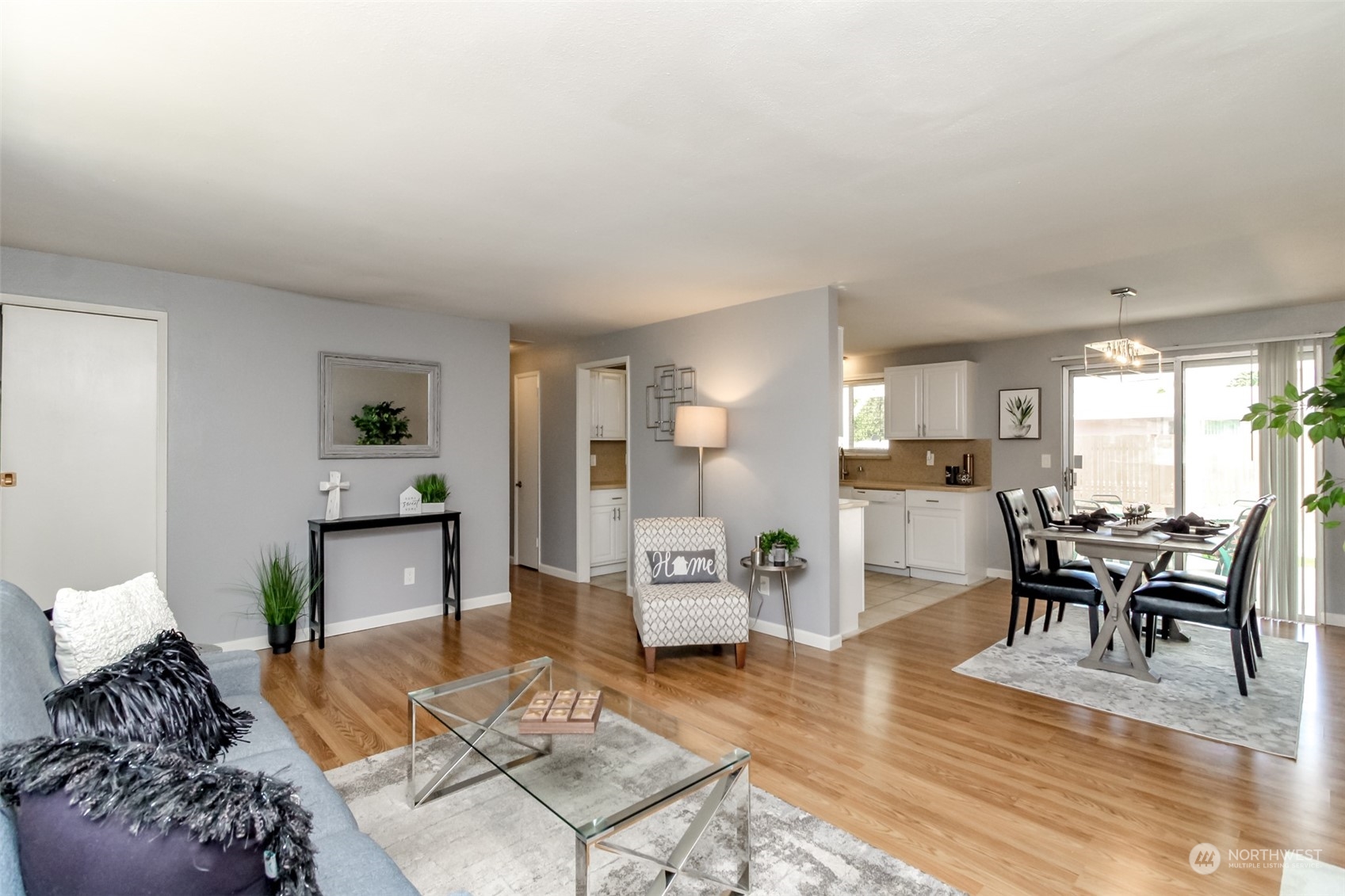 11002 Southeast 180th Street Renton, WA 98055 - Photo 4 of 19 Gallery Image 4