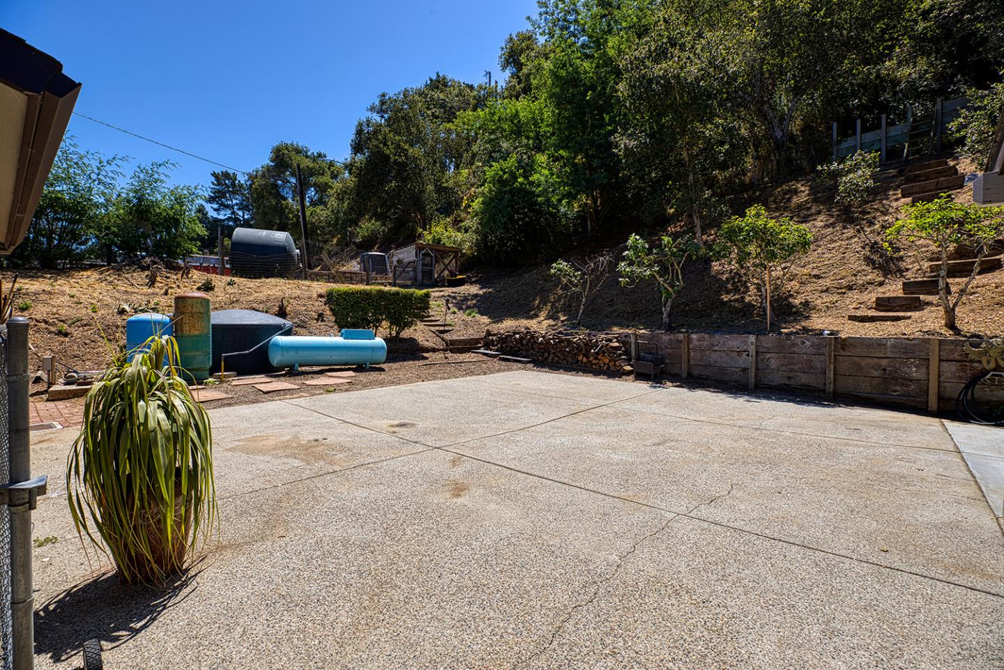 19220 Mallory Canyon Road Salinas, CA 93907 - Photo 28 of 29 a view of backyard with outdoor seating and plants