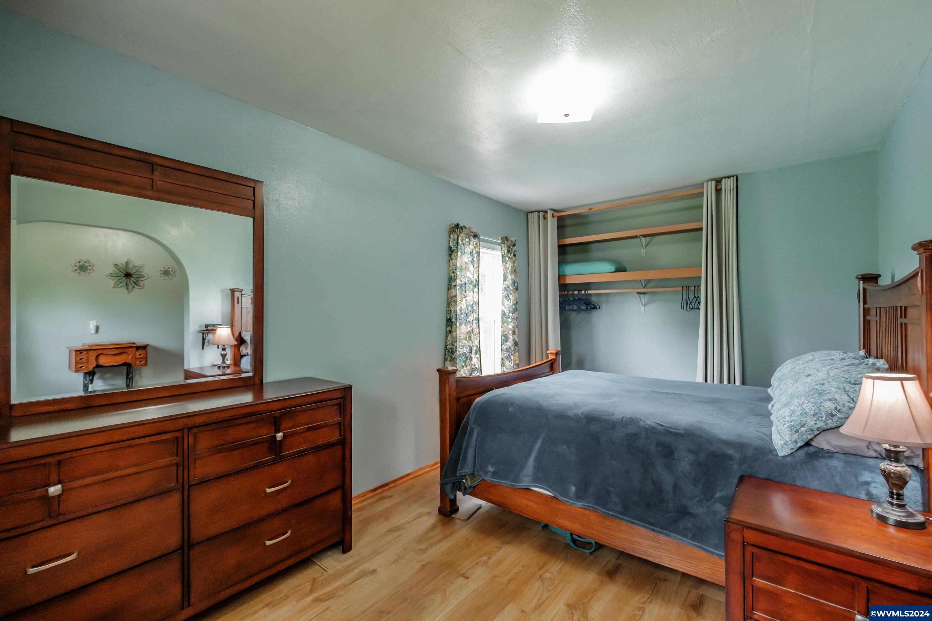 6913 Sunnyview Road Northeast Salem, OR 97305 - Photo 14 of 41 Gallery Image 14