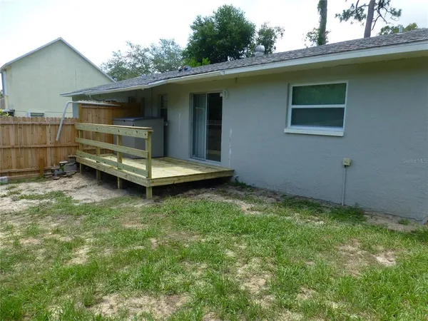 $1,450 | 197 Highland Road, Unit B, Tarpon Springs, FL 34689