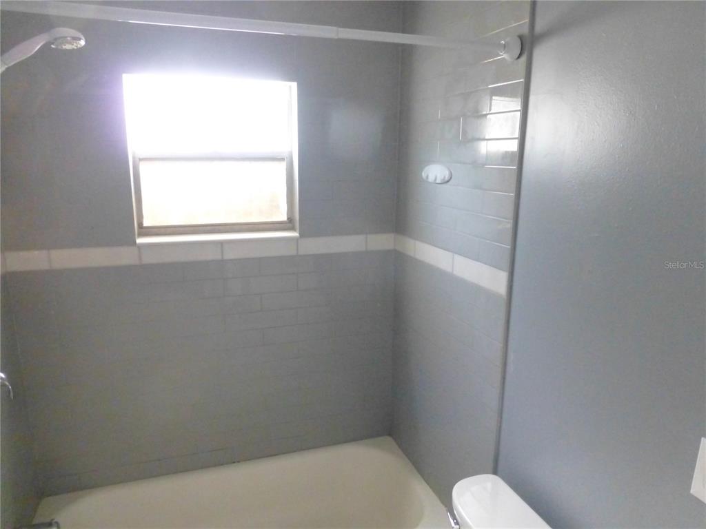 197 Highland Road, Unit B Tarpon Springs, FL 34689 - Photo 5 of 40