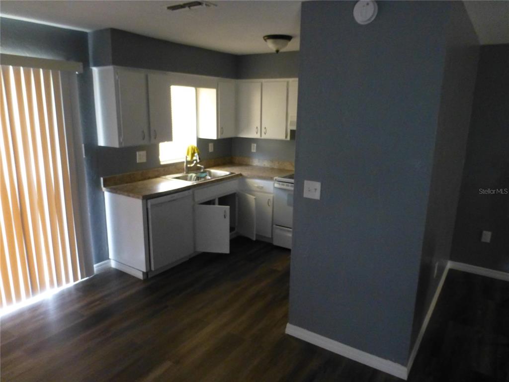 197 Highland Road, Unit B Tarpon Springs, FL 34689 - Photo 10 of 40